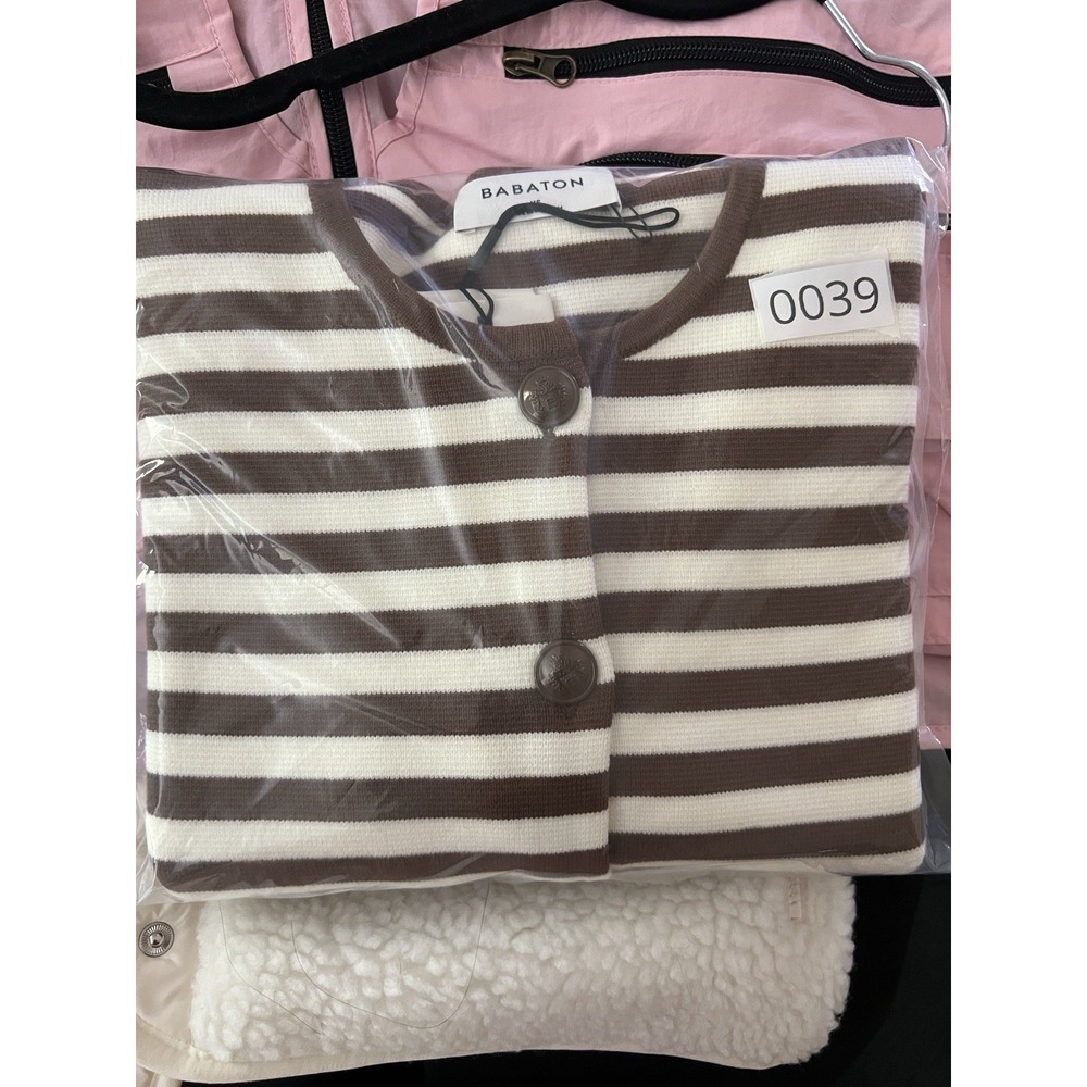 Aritzia Babaton Notable Cardigan XS Brown White Striped Cropped NWT - Picture 15 of 15